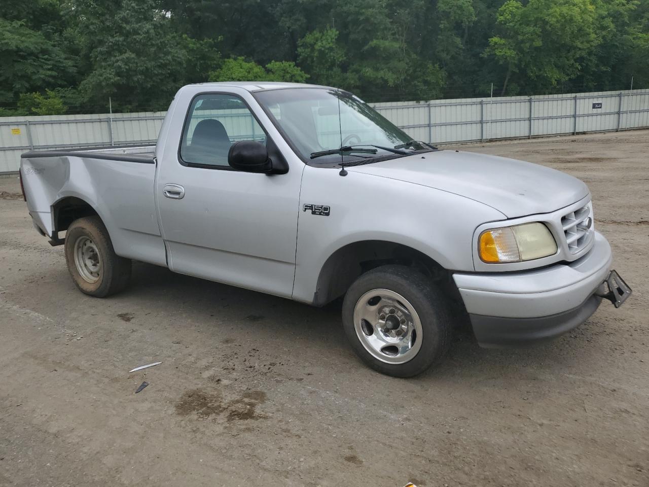 1FTRF17242NC05748 2002 Ford F150