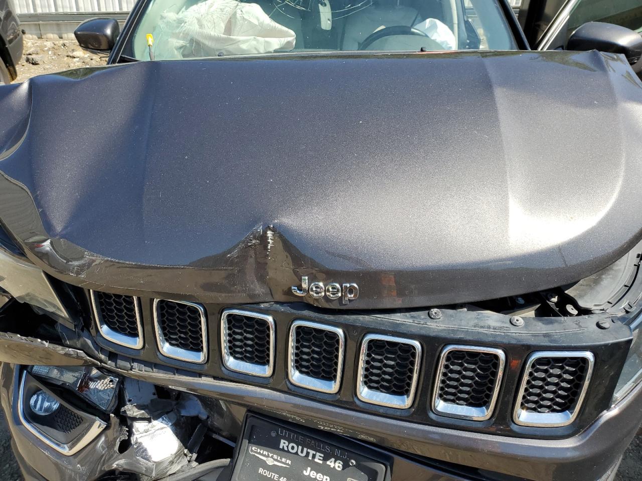 3C4NJDCB5JT434667 2018 Jeep Compass Limited