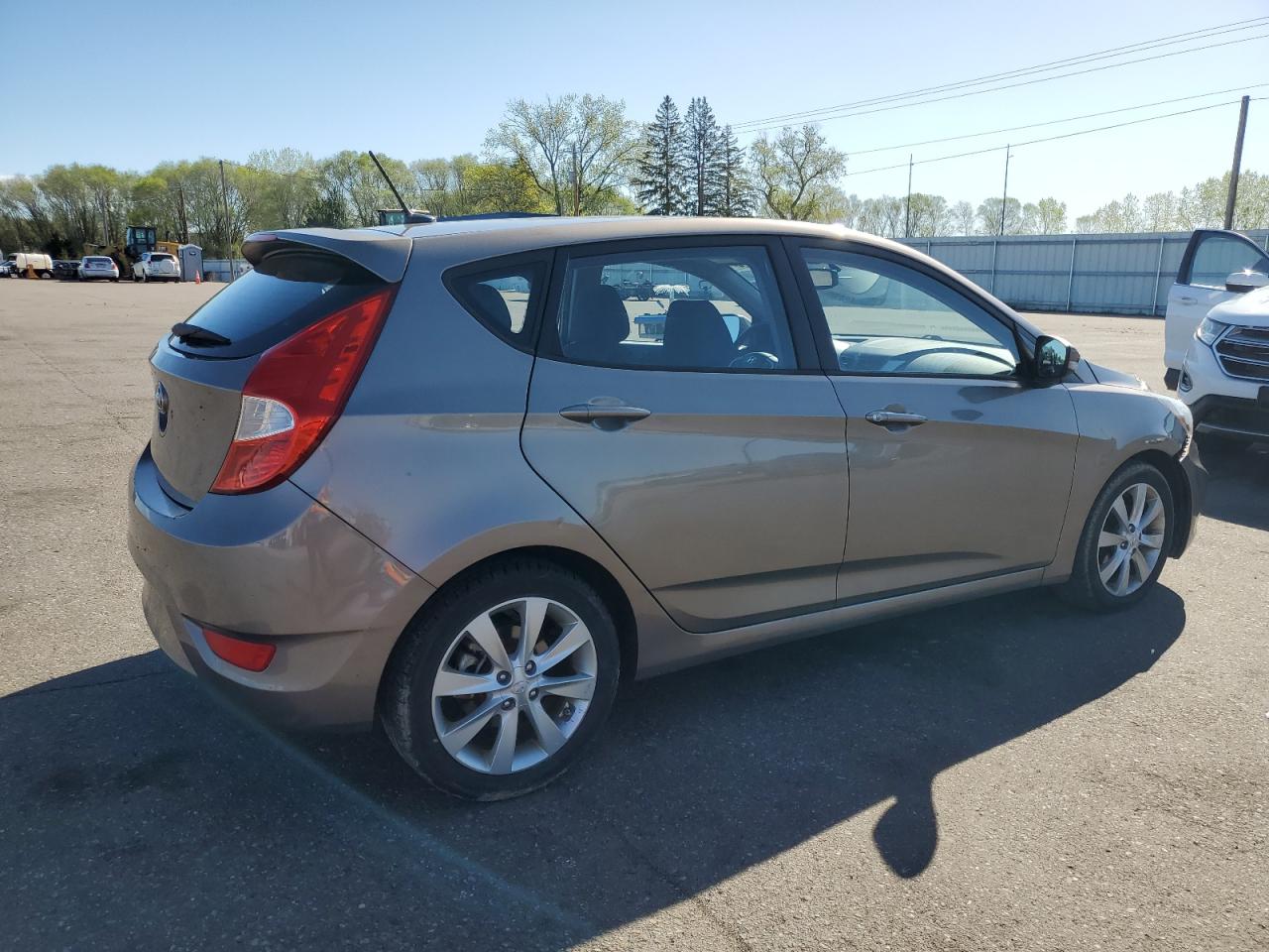 KMHCU5AE7DU066662 2013 Hyundai Accent Gls