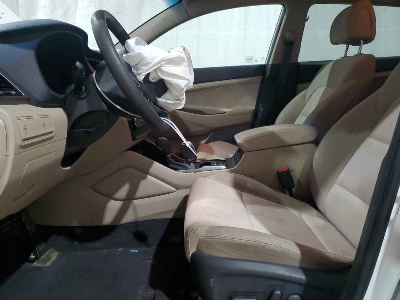 KM8J3CA47JU747213 2018 Hyundai Tucson Sel