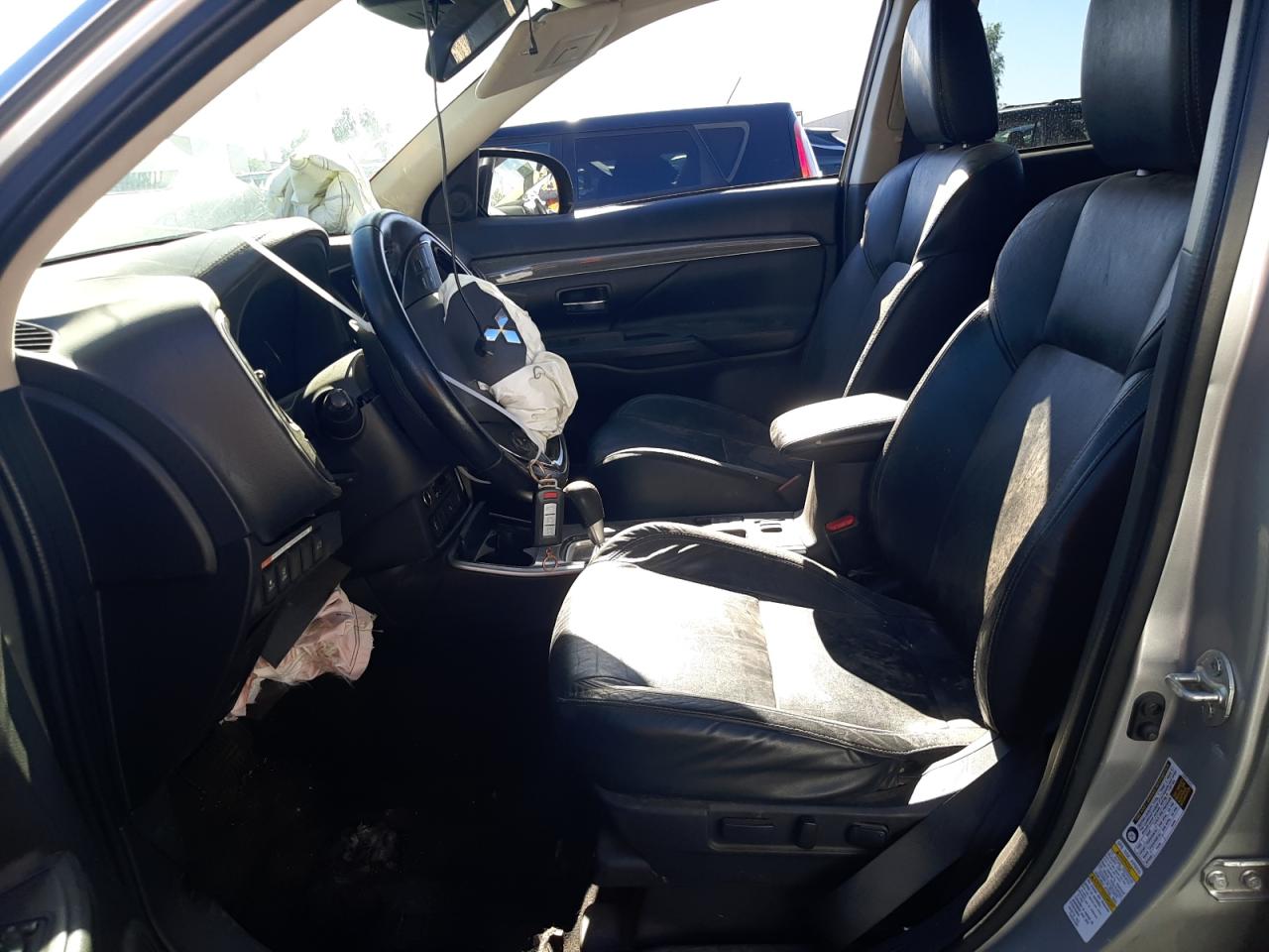 JA4AD3A3XLZ040387 2020 Mitsubishi Outlander Se