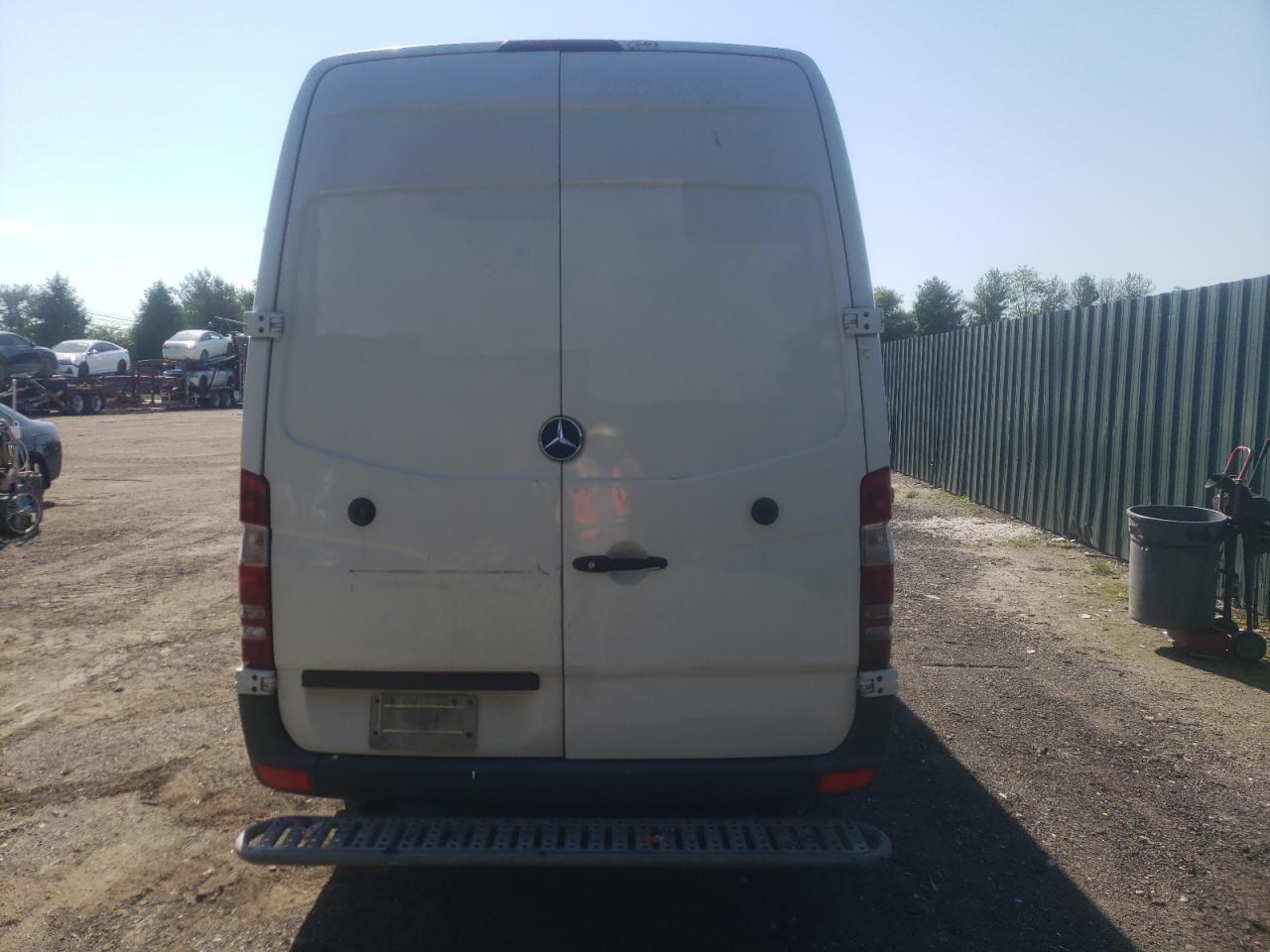 WD3PE8DE0E5824928 2014 Mercedes-Benz Sprinter 2500