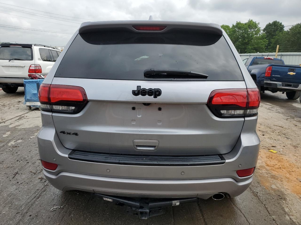 1C4RJFAG1JC367072 2018 Jeep Grand Cherokee Laredo