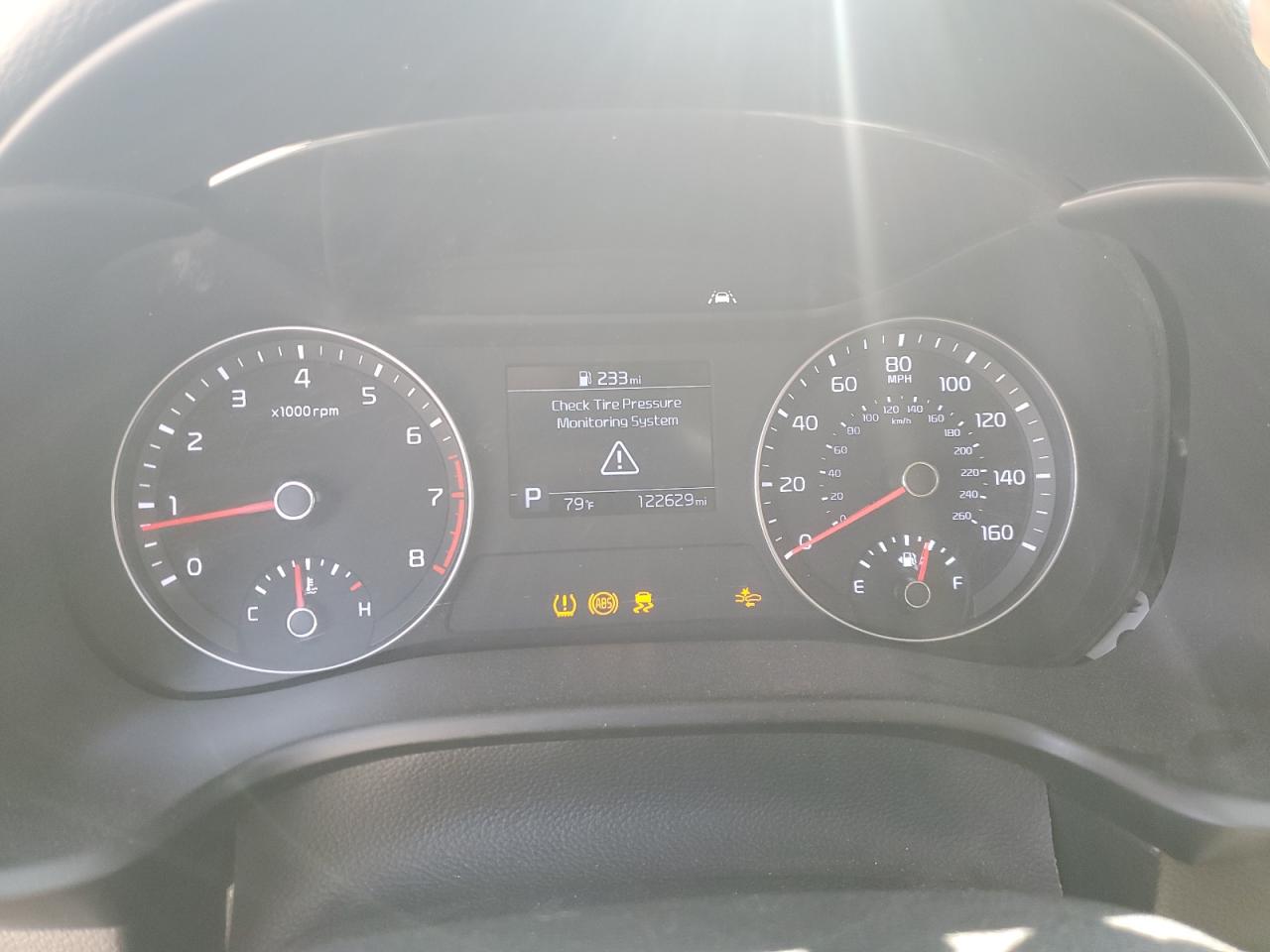 3KPF24AD1KE138203 2019 Kia Forte Fe