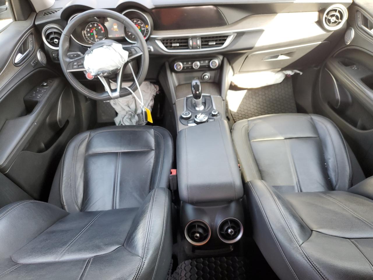 ZASFAKBN3J7B64189 2018 Alfa Romeo Stelvio Ti