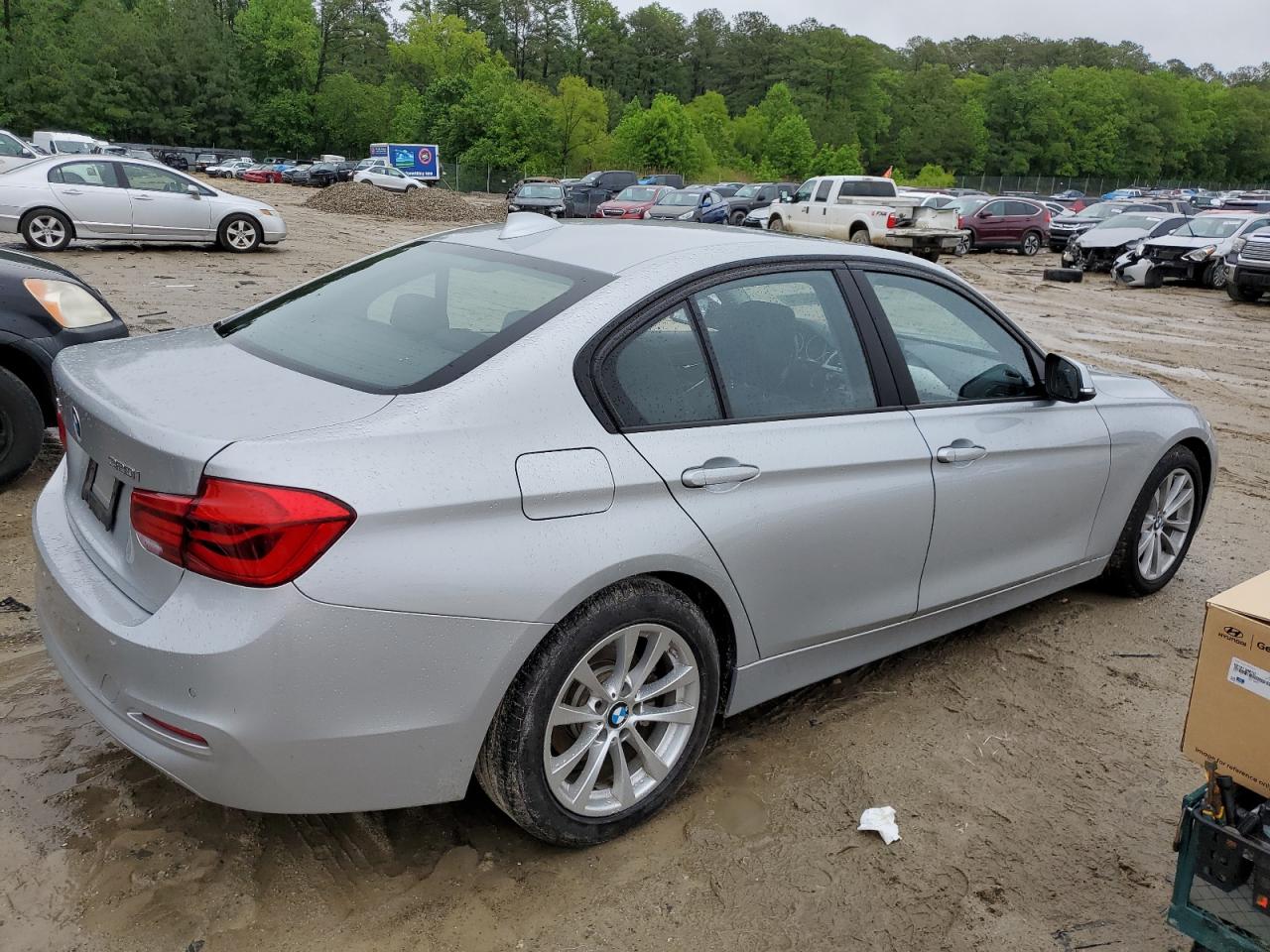 WBA8E5G56HNU41582 2017 BMW 320 Xi