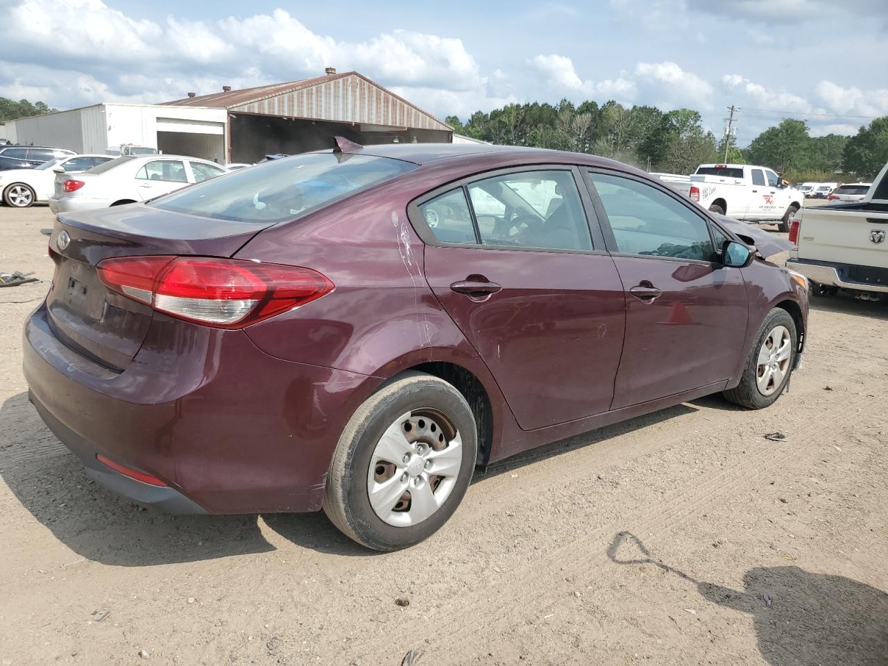 3KPFK4A70HE028133 2017 Kia Forte Lx