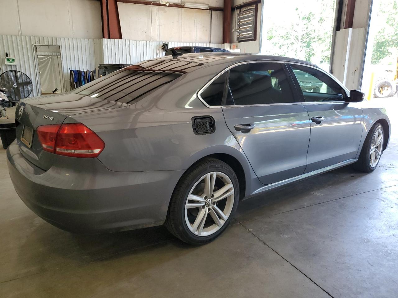 1VWBN7A38DC130525 2013 Volkswagen Passat Se