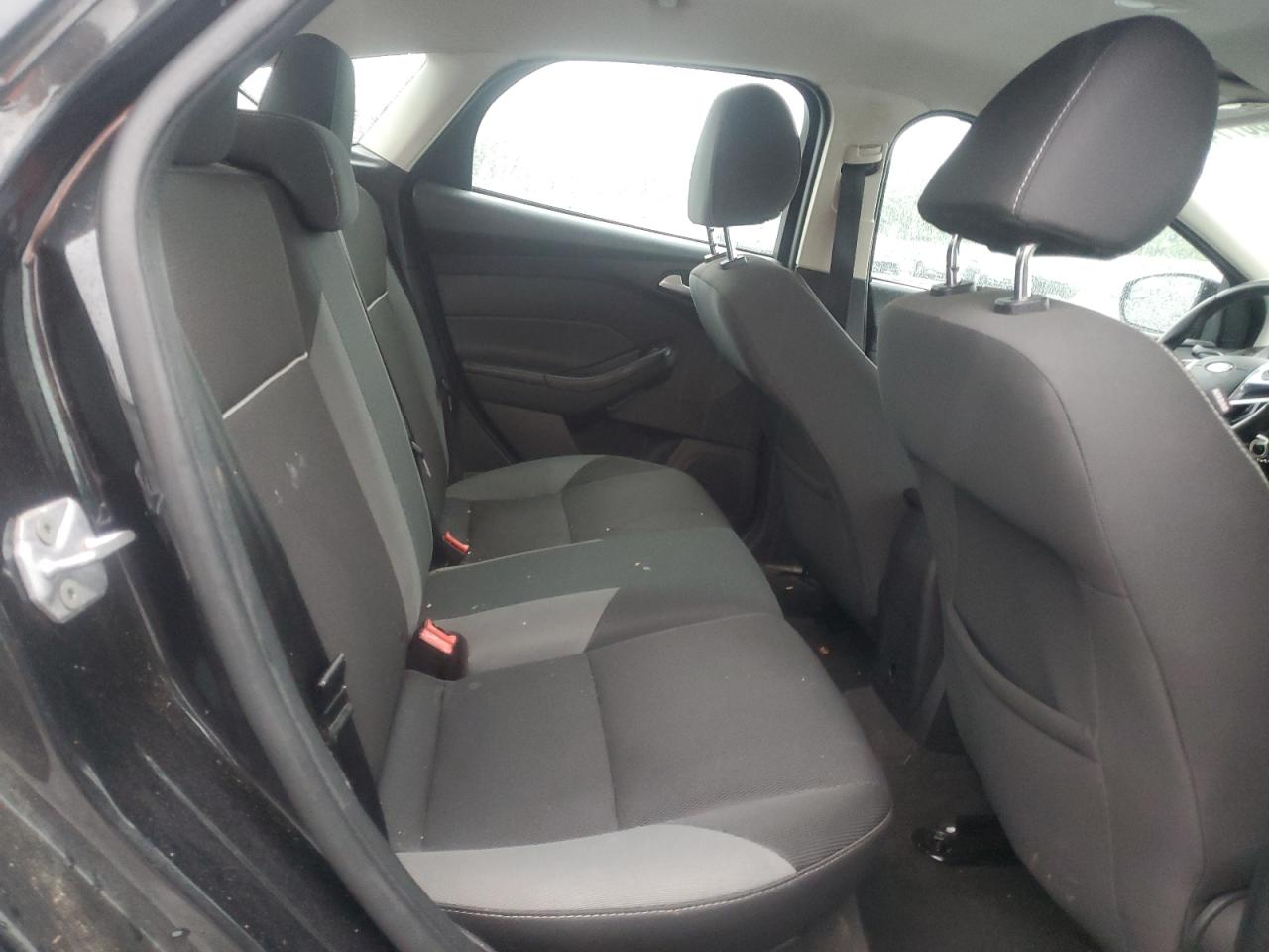 1FADP3K23DL375694 2013 Ford Focus Se