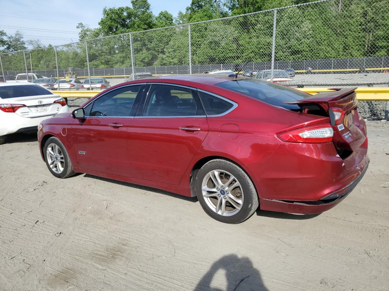 3FA6P0SU7GR287083 2016 Ford Fusion Titanium Phev