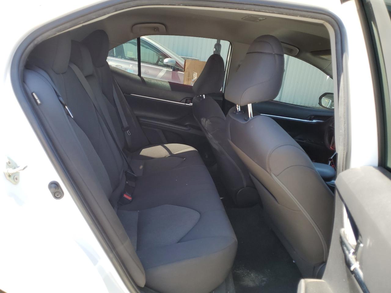 4T1C11AK8LU344569 2020 Toyota Camry Le