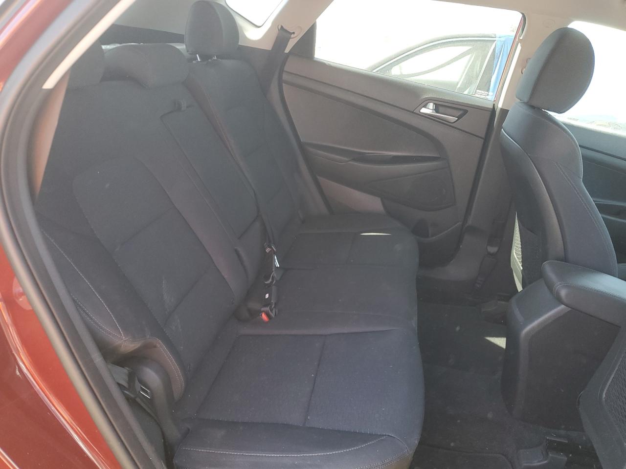 KM8J2CA48KU028685 2019 Hyundai Tucson Se