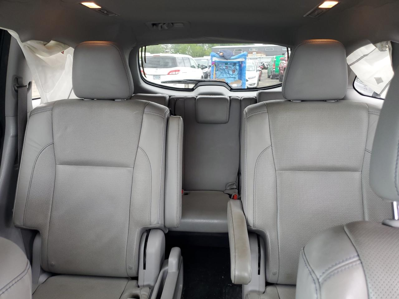 5TDDKRFH2GS348435 2016 Toyota Highlander Limited