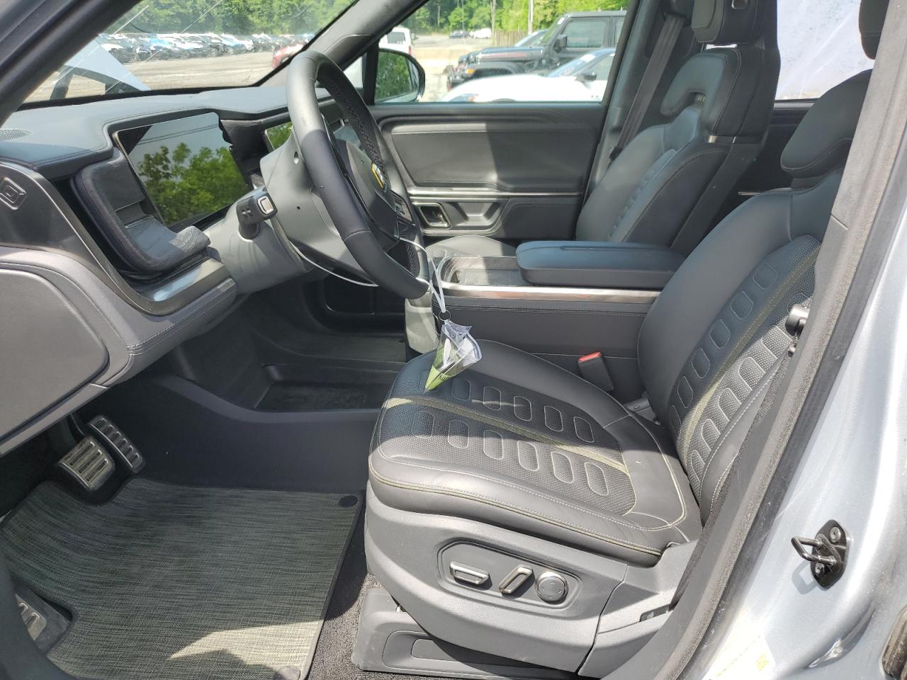 2023 Rivian R1T Adventure vin: 7FCTGAAA7PN017844