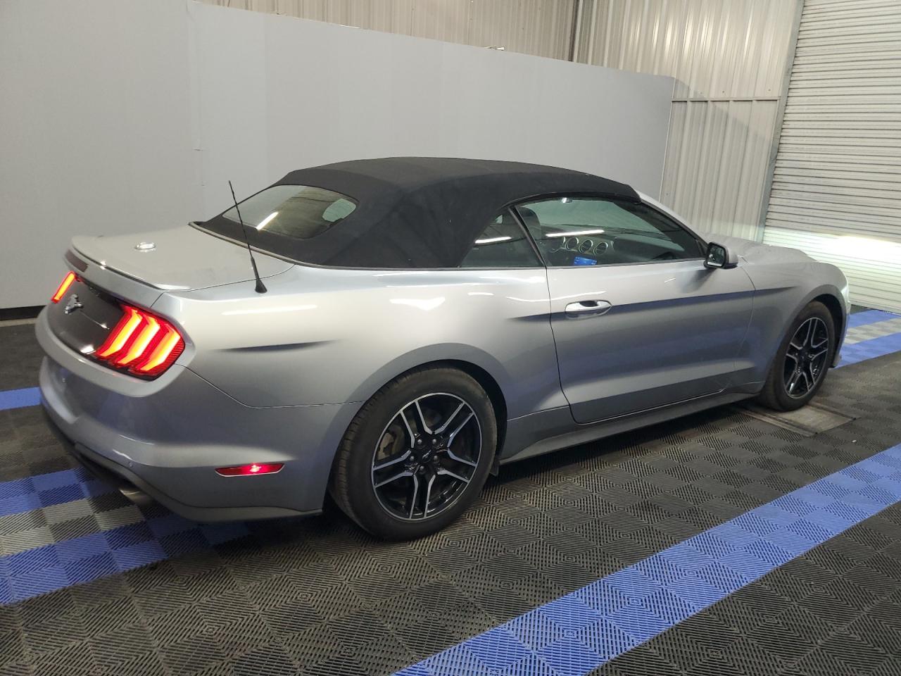 2022 Ford Mustang vin: 1FATP8UH3N5121418