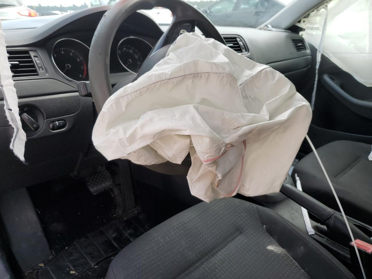 3VW267AJ3GM375098 2016 Volkswagen Jetta S