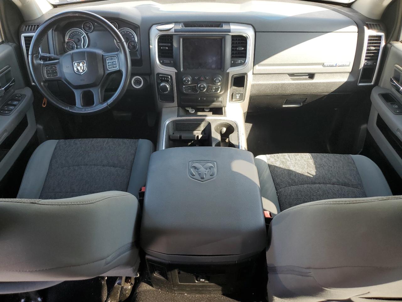 1C6RR6LT4KS538124 2019 Ram 1500 Classic Slt