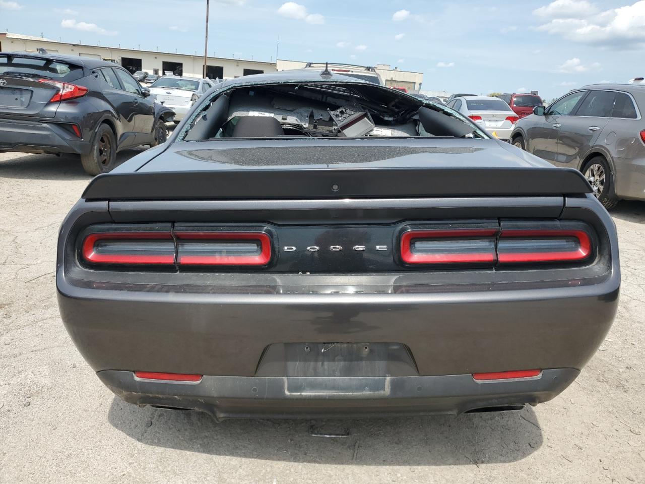 2C3CDZFJ1KH723915 2019 Dodge Challenger R/T Scat Pack