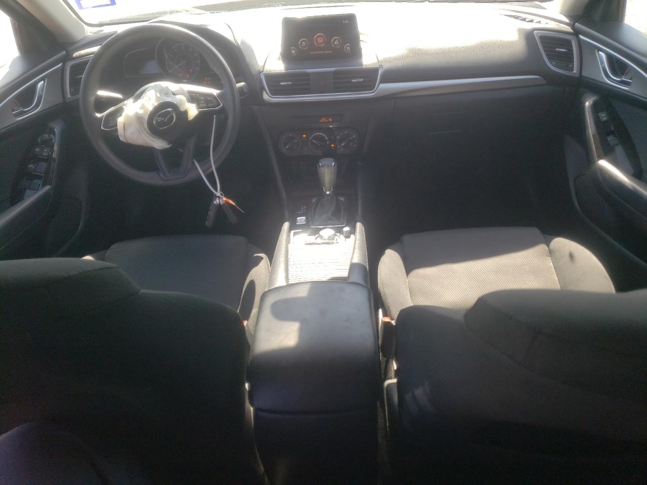 3MZBN1U78JM190312 2018 Mazda 3 Sport