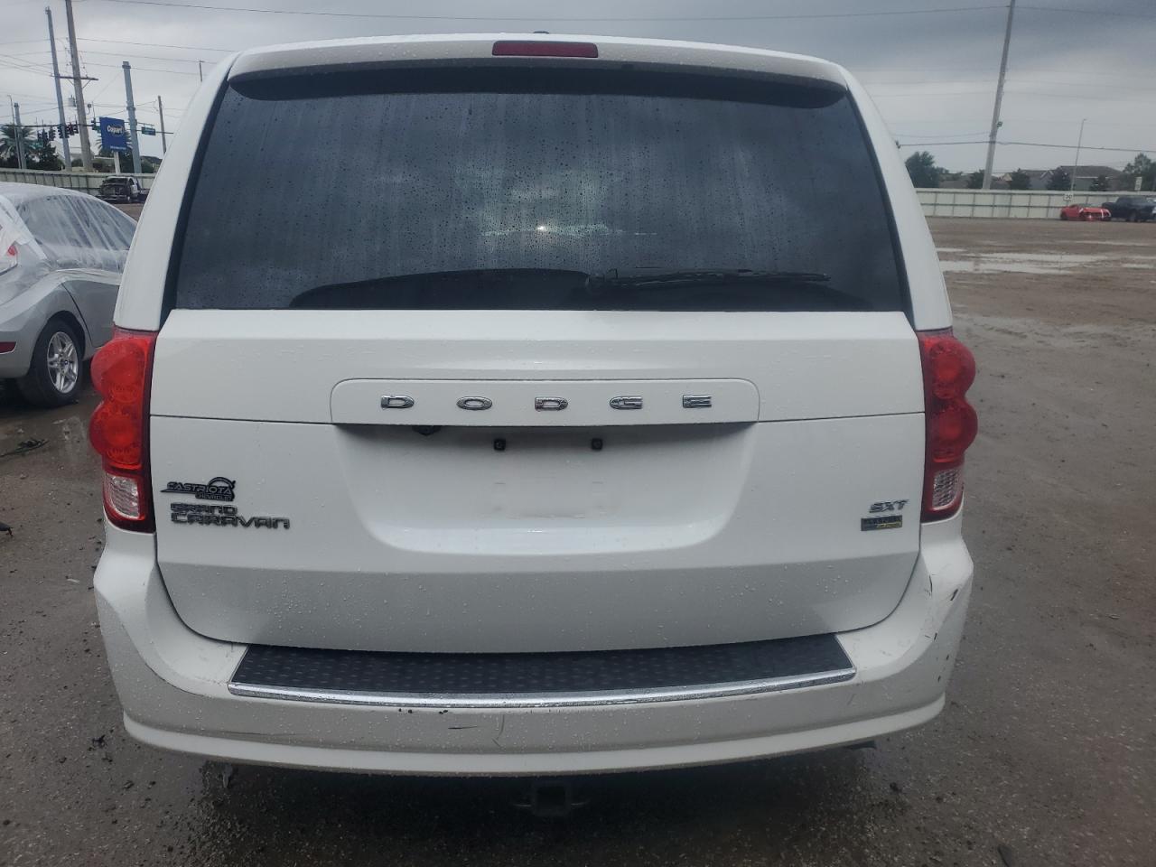 2C4RDGCG6HR674846 2017 Dodge Grand Caravan Sxt