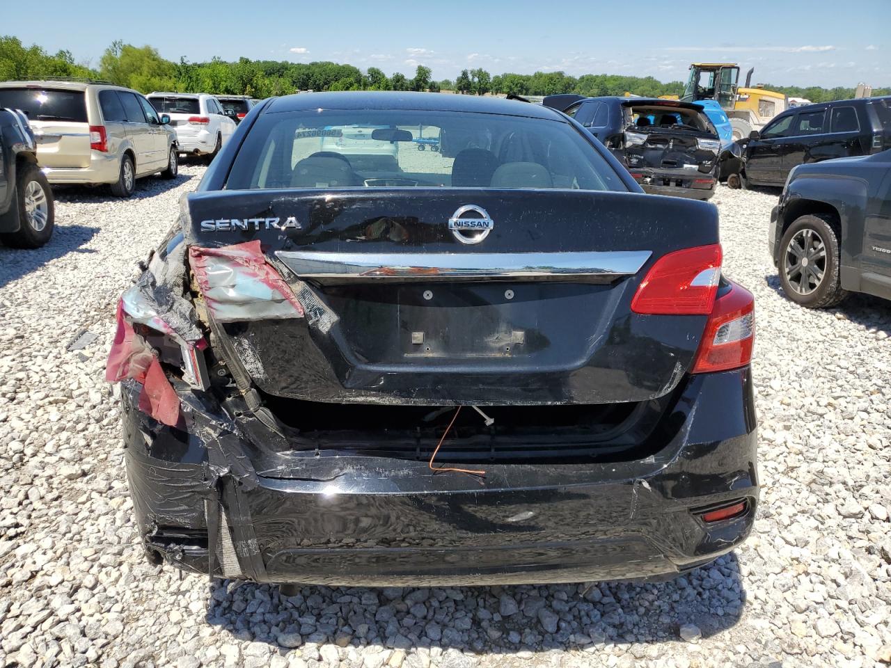 3N1AB7AP0JY281620 2018 Nissan Sentra S