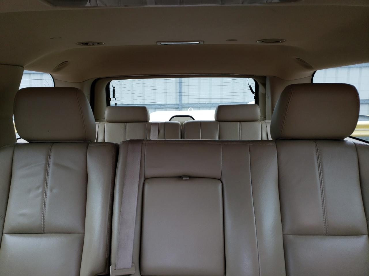 1GNSKBE09BR108937 2011 Chevrolet Tahoe K1500 Lt