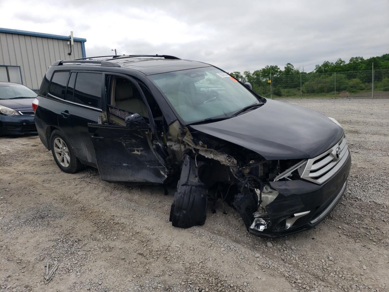 5TDBK3EH5BS086943 2011 Toyota Highlander Base