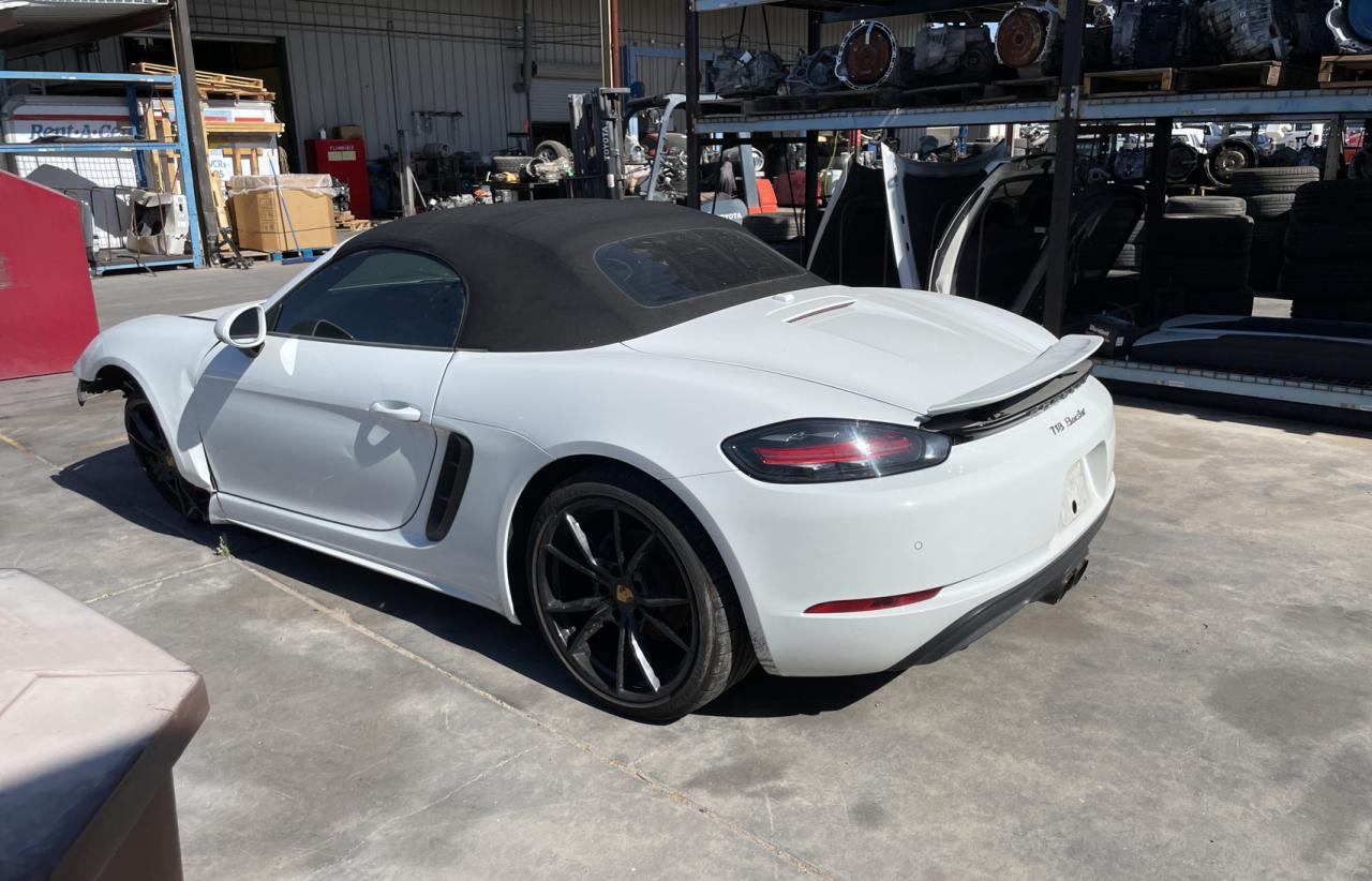 WP0CA2A81KS210852 2019 Porsche Boxster Base