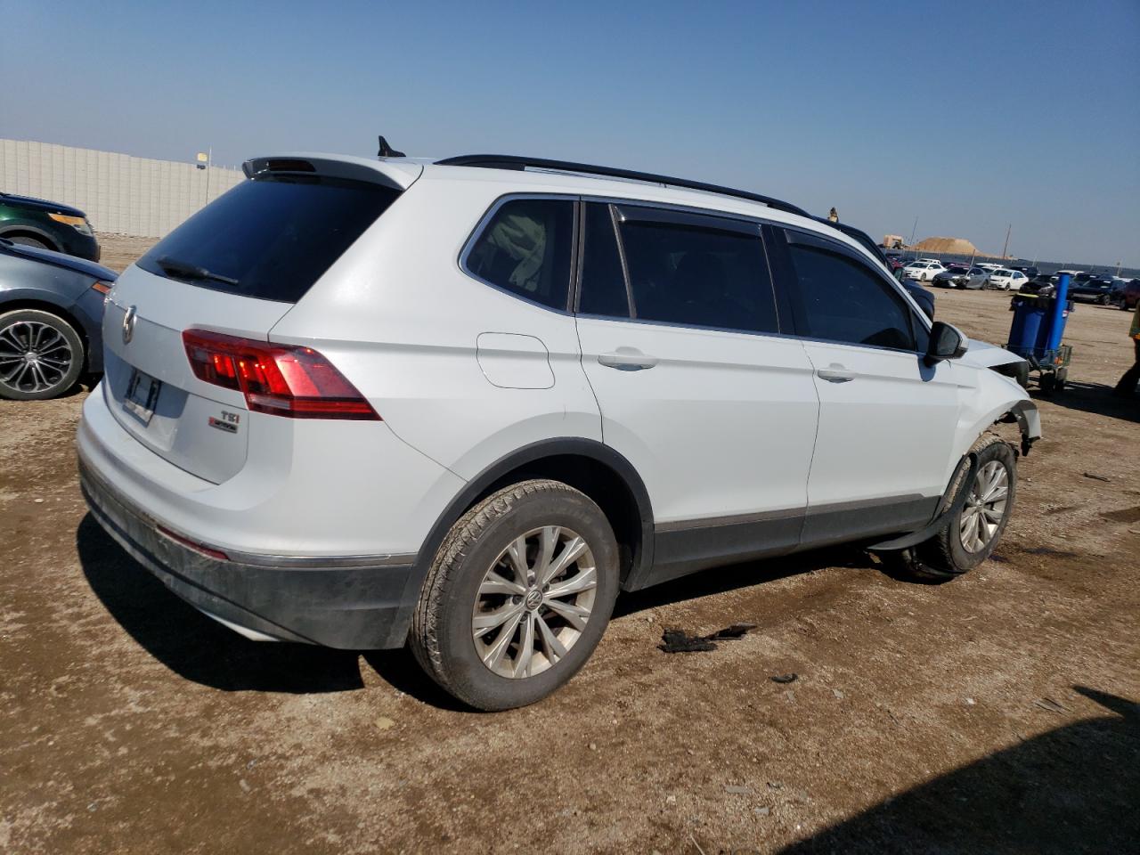 3VV2B7AX7JM132793 2018 Volkswagen Tiguan Se