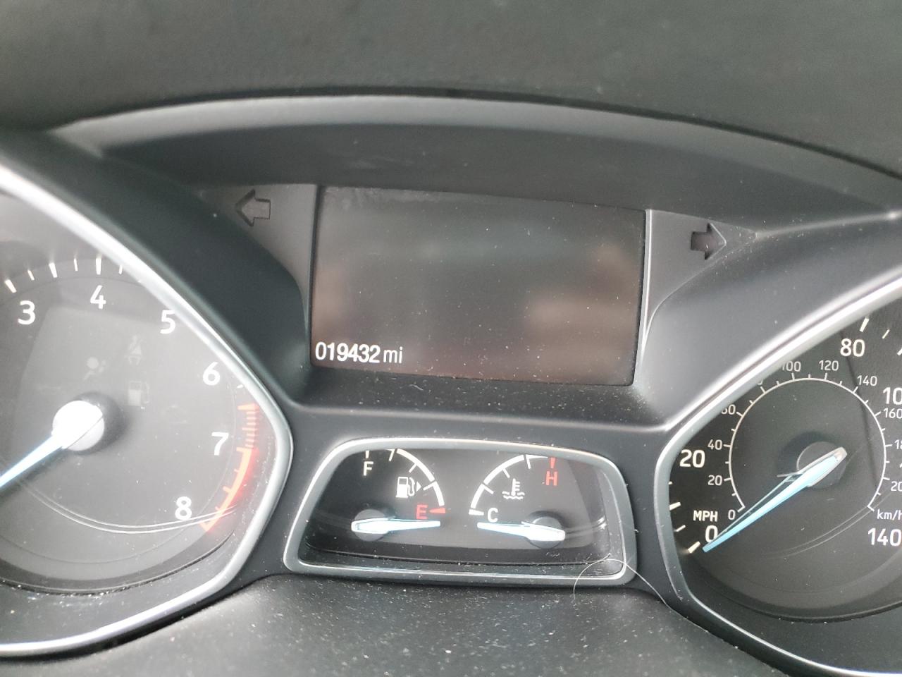 1FMCU9G94HUD47924 2017 Ford Escape Se