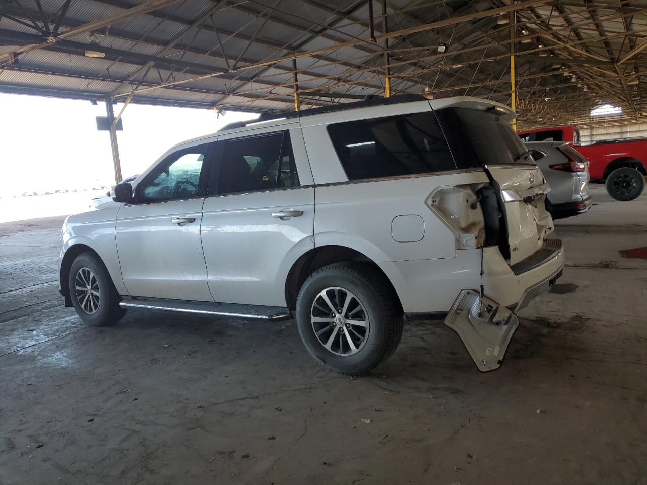 1FMJU1HT9JEA28859 2018 Ford Expedition Xlt