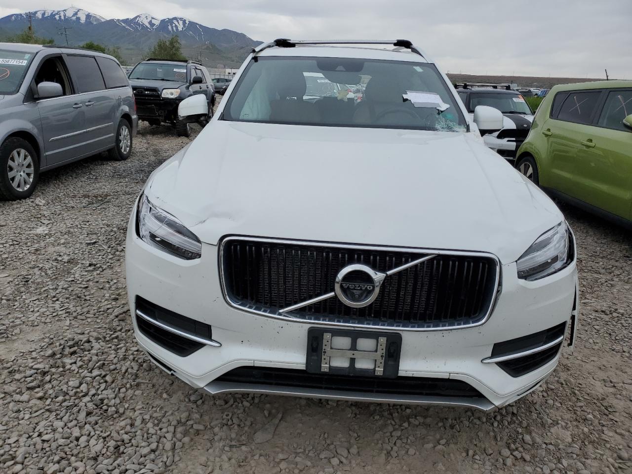 2017 Volvo Xc90 T6 vin: YV4A22PK2H1186919