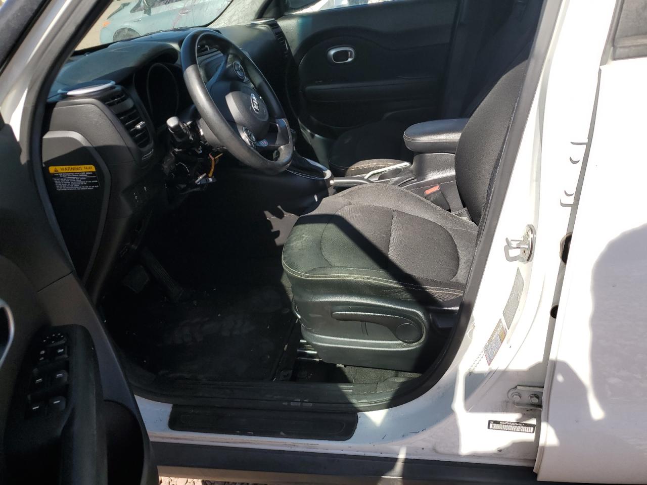 KNDJP3A52G7343177 2016 Kia Soul +