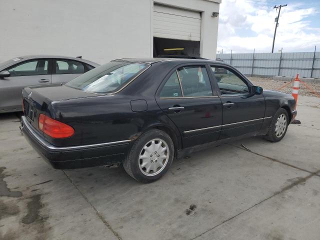 1999 Mercedes-Benz E 320 VIN: WDBJF65H5XA718828 Lot: 51732604