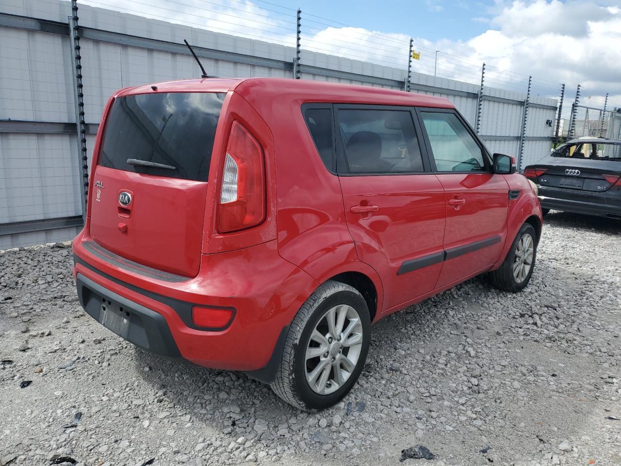 KNDJT2A65D7544338 2013 Kia Soul +