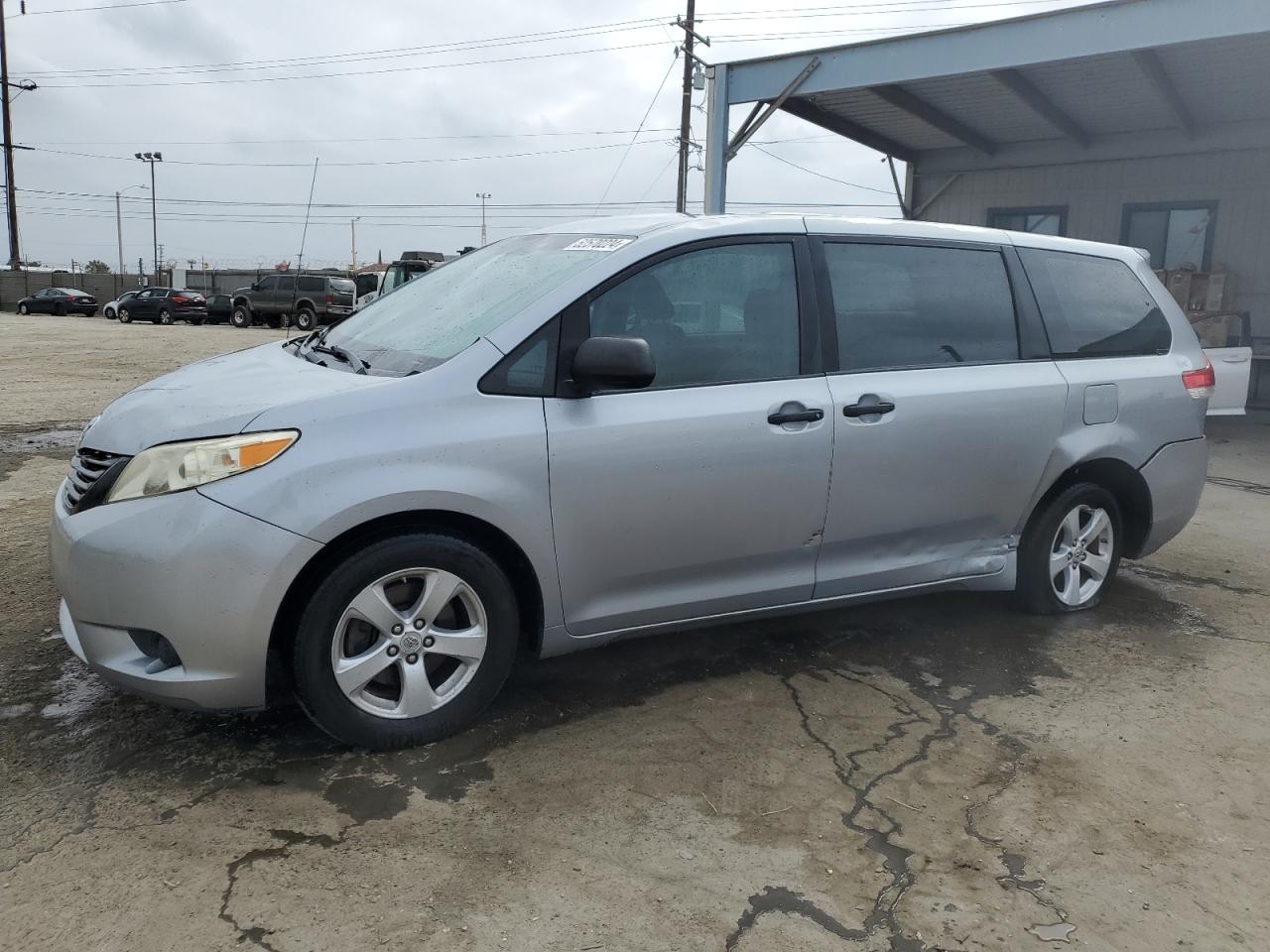 5TDKA3DC9BS005077 2011 Toyota Sienna Base