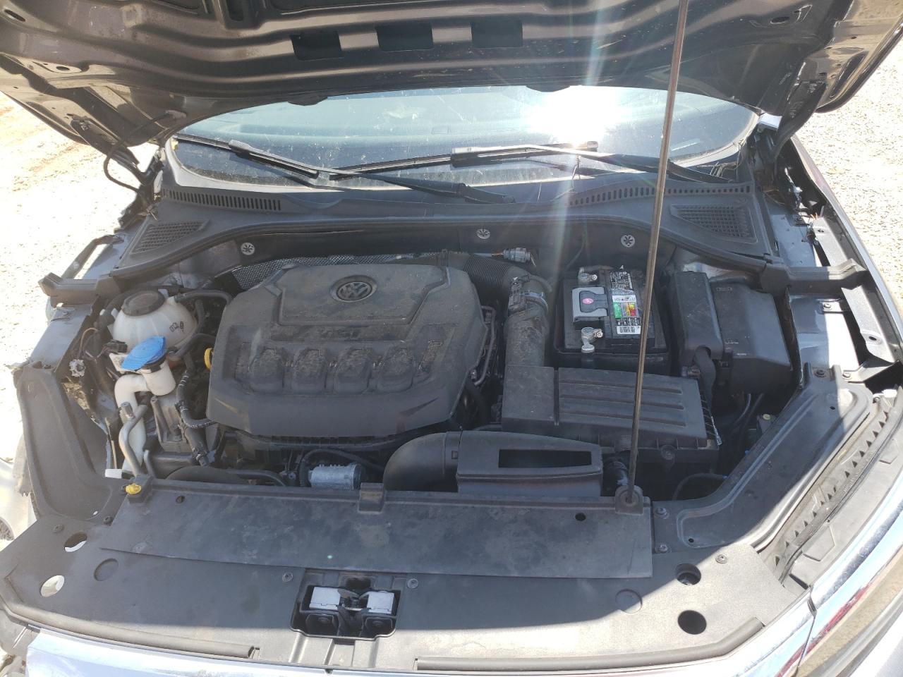 1VWSA7A39LC015281 2020 Volkswagen Passat Se