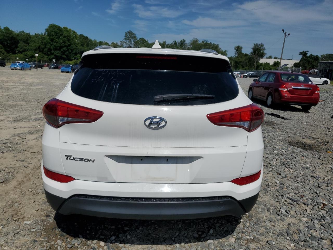 KM8J33A46JU711335 2018 Hyundai Tucson Sel