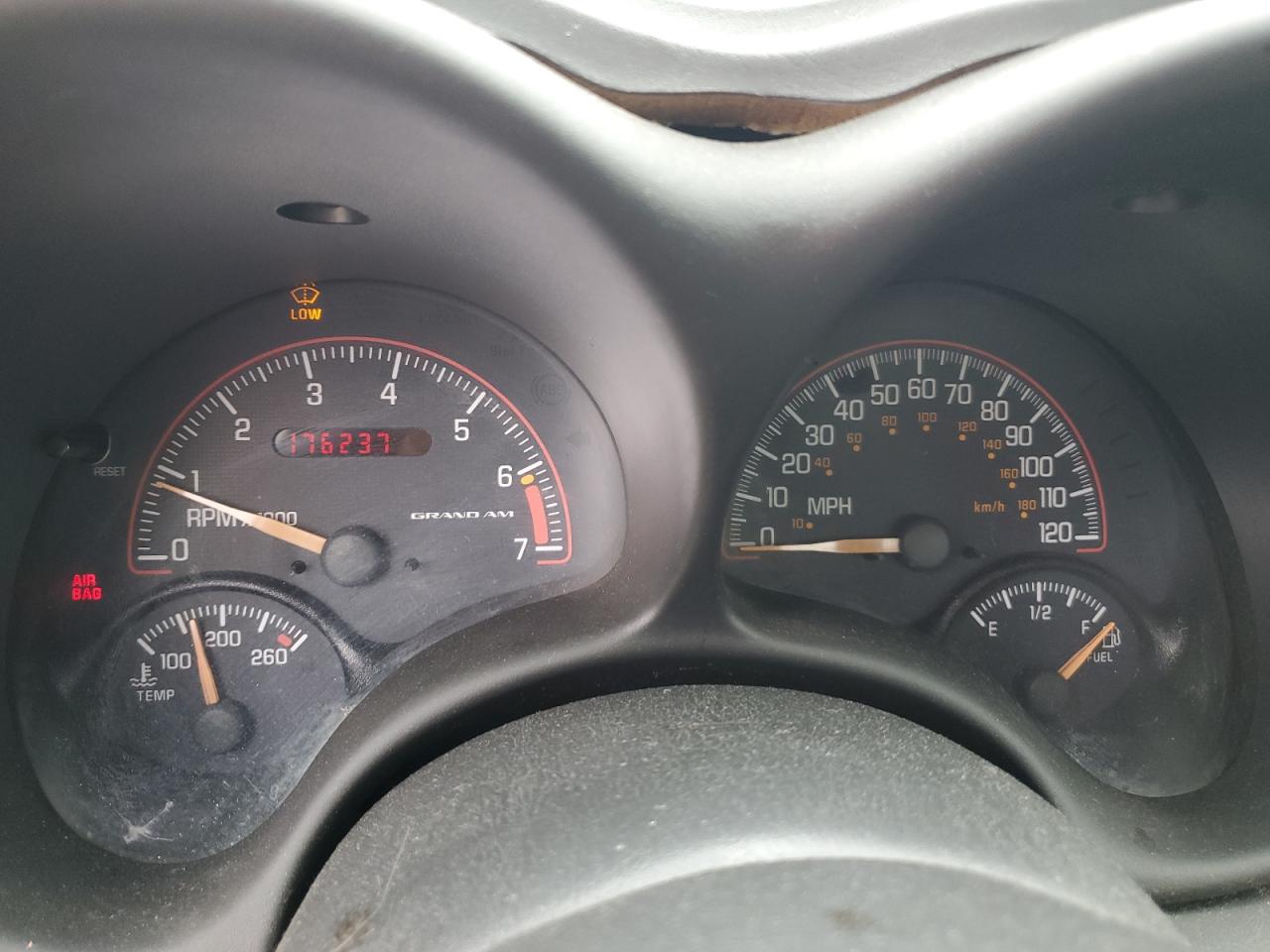 1G2NE52F14C181575 2004 Pontiac Grand Am Se