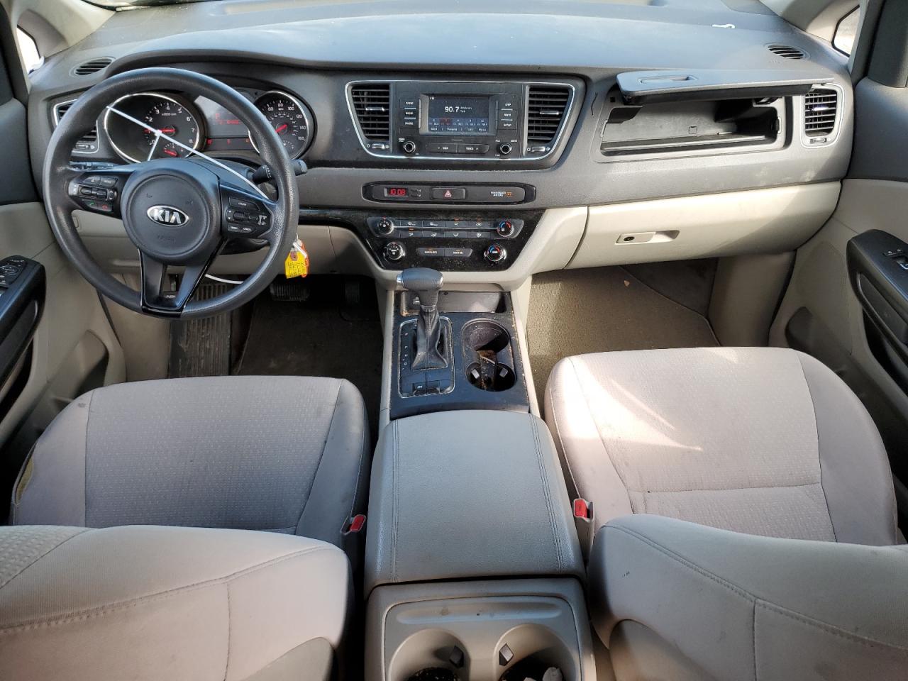 KNDMB5C19J6380919 2018 Kia Sedona Lx