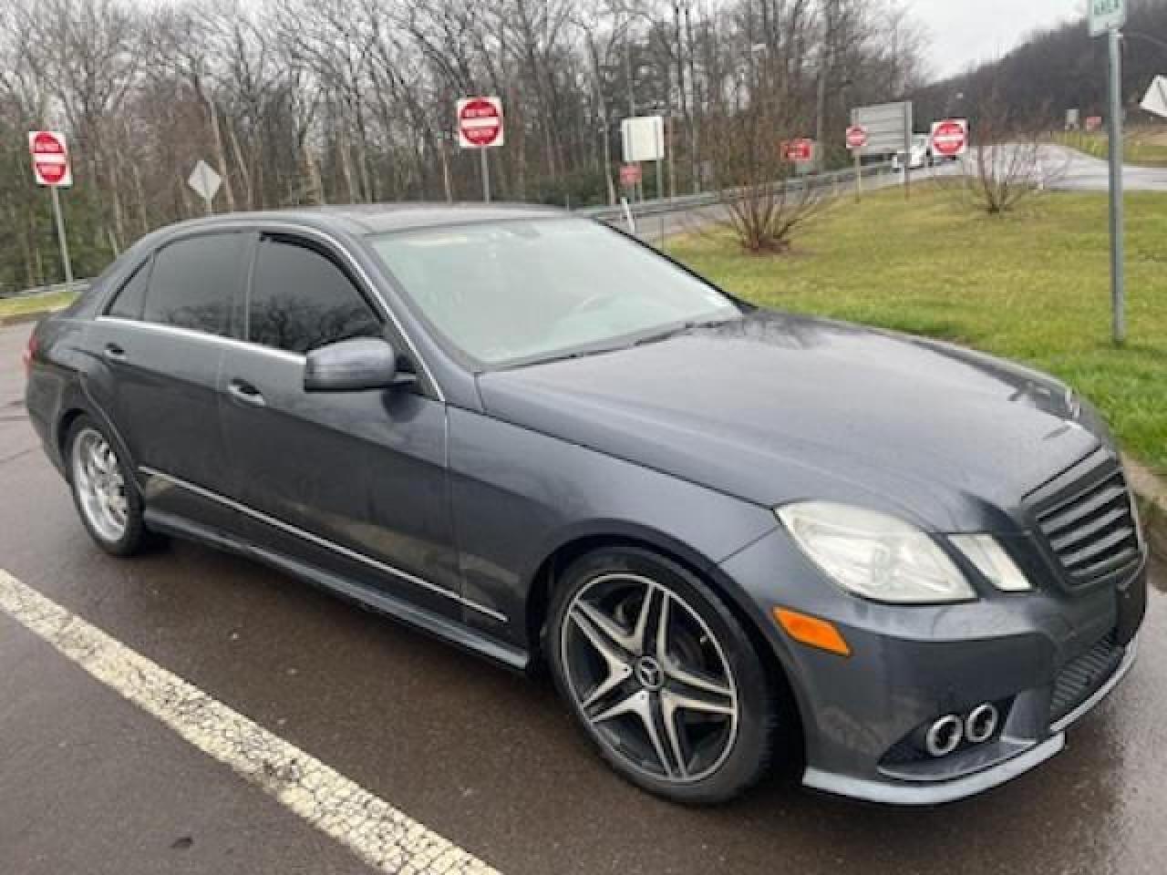 WDDHF8HBXAA239871 2010 Mercedes-Benz E 350 4Matic