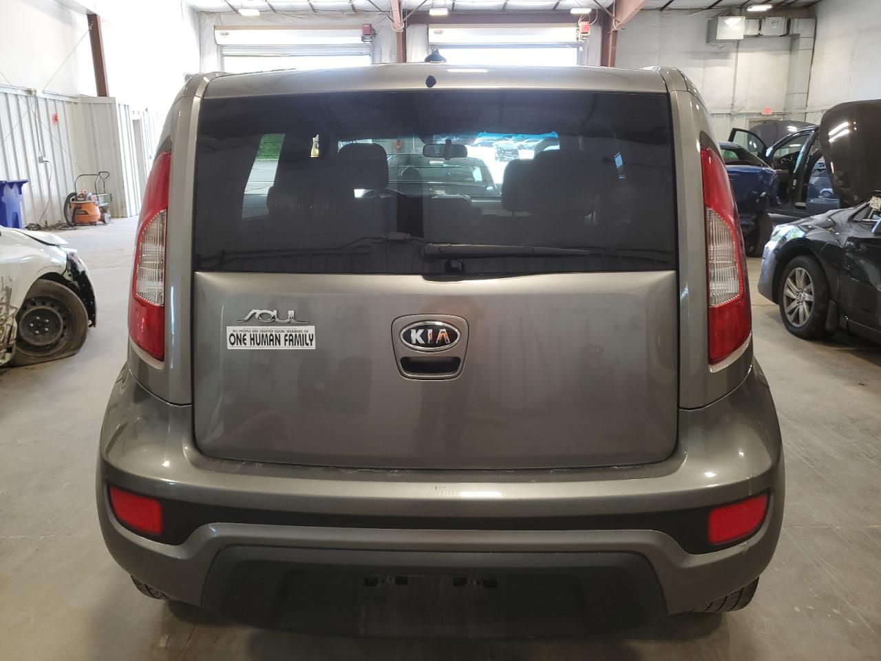 KNDJT2A69C7379067 2012 Kia Soul +