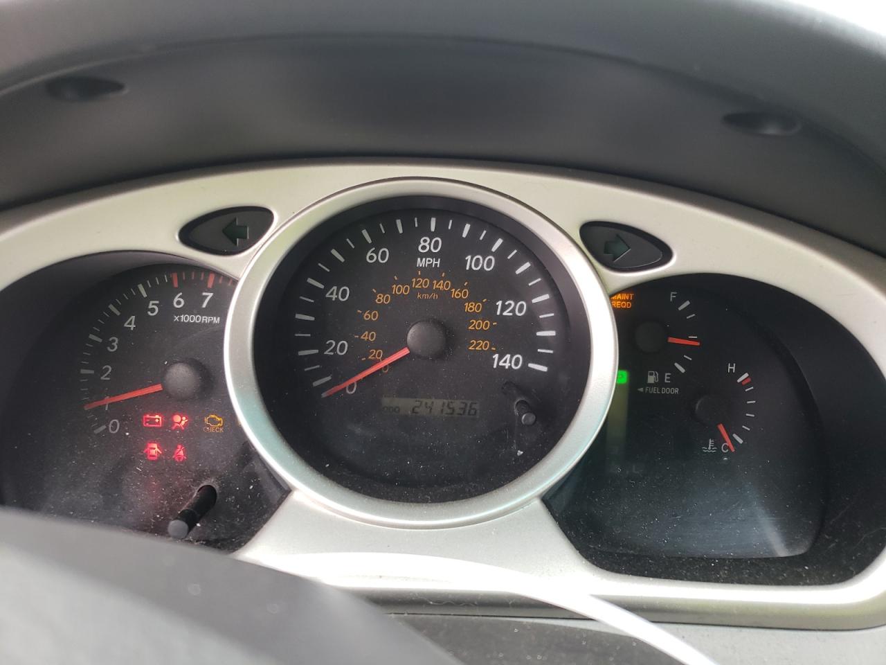 JTEEP21AX50106026 2005 Toyota Highlander Limited