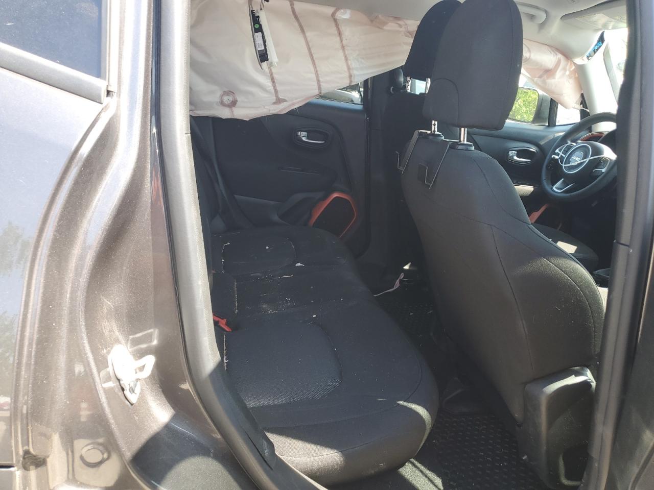 ZACCJBABXJPH80817 2018 Jeep Renegade Sport