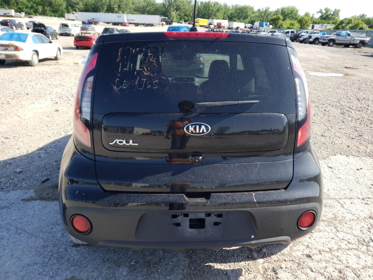 KNDJN2A29J7899371 2018 Kia Soul