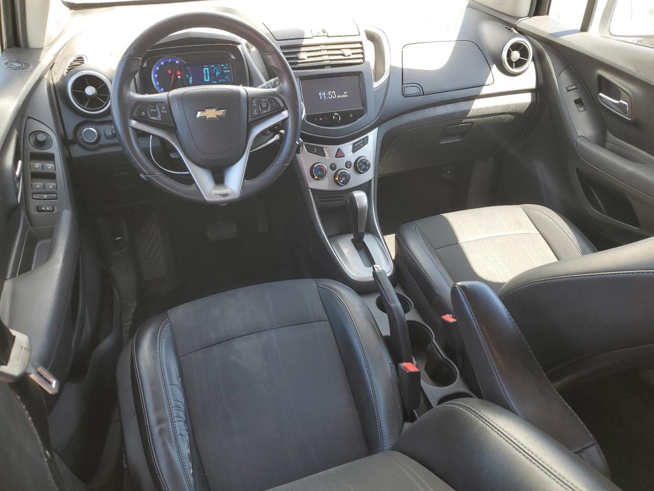 3GNCJRSB8FL194521 2015 Chevrolet Trax 1Lt