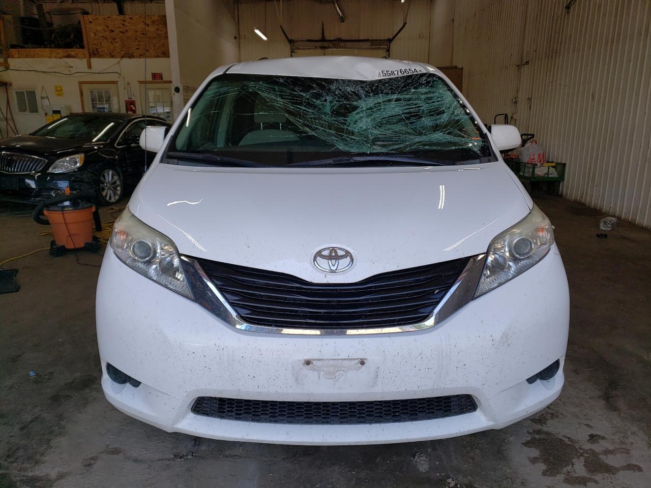 5TDJK3DC3ES071525 2014 Toyota Sienna Le