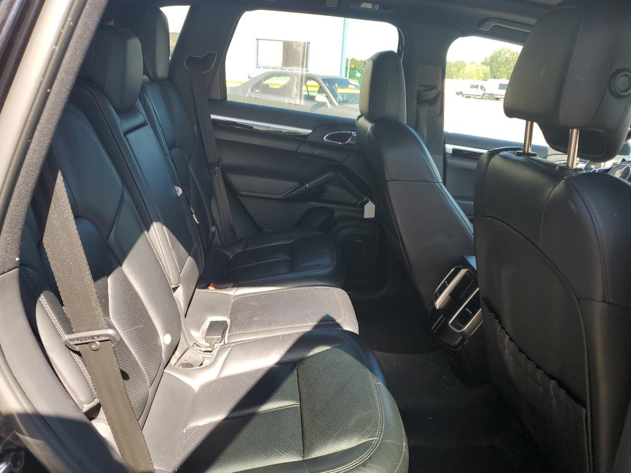 WP1AA2A20GKA10876 2016 Porsche Cayenne