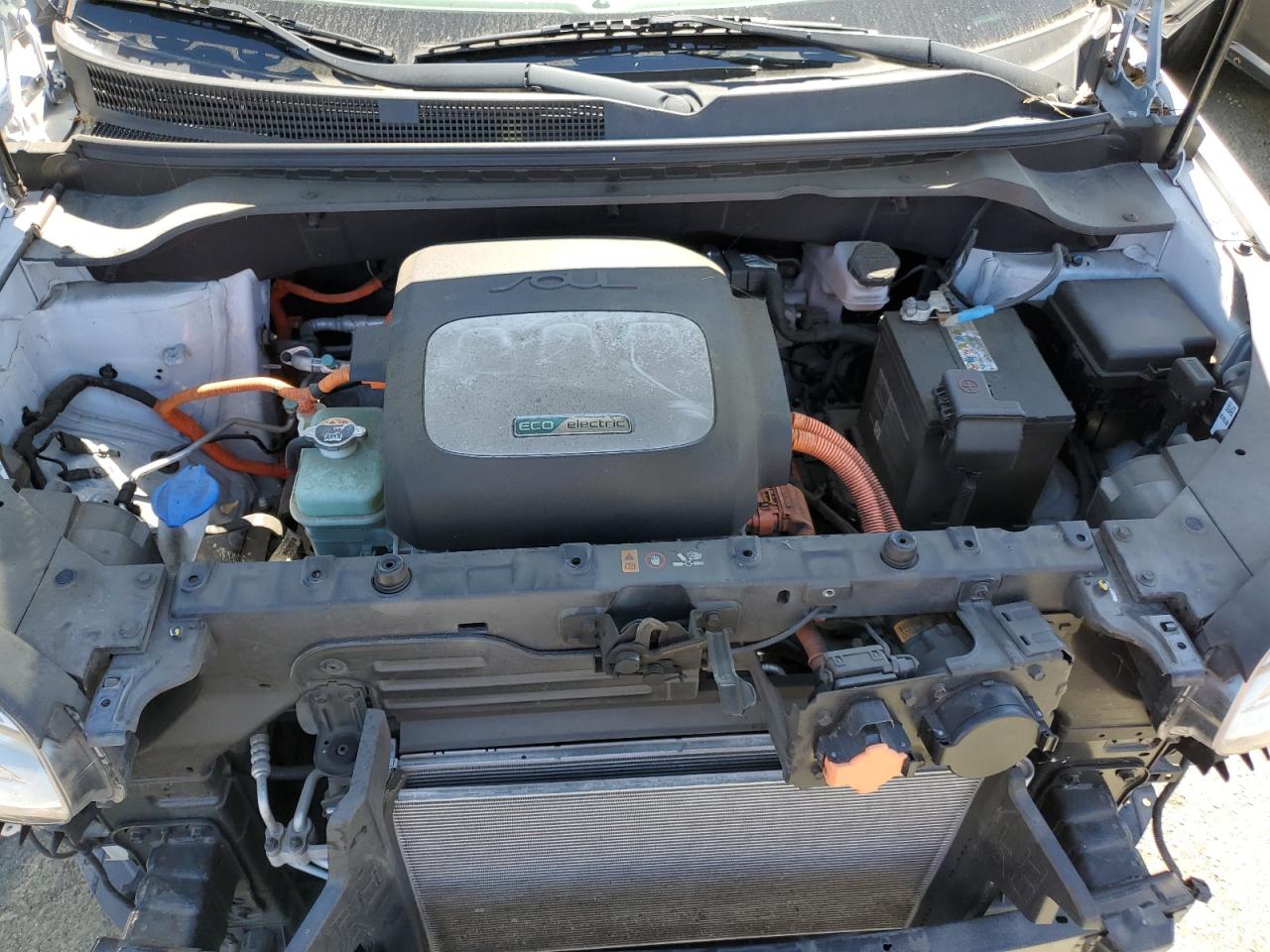 KNDJP3AE9G7016744 2016 Kia Soul Ev