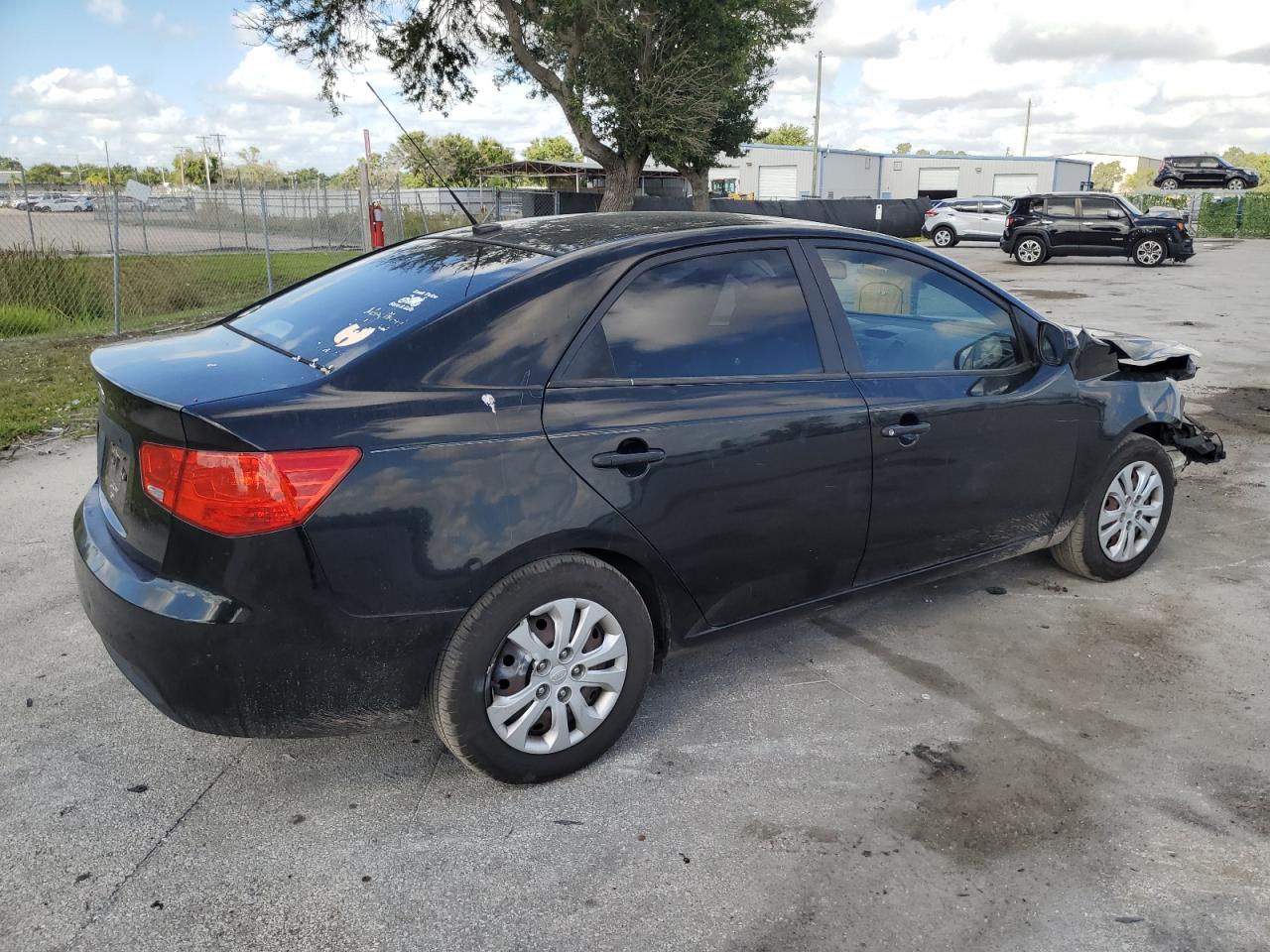 KNAFT4A28A5261550 2010 Kia Forte Lx